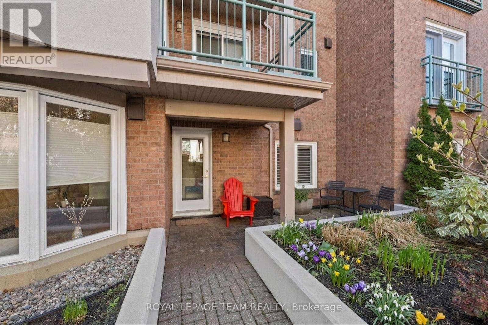 202d - 1 Columbus Avenue, Ottawa, Ontario  K1K 4L1 - Photo 2 - X12977994