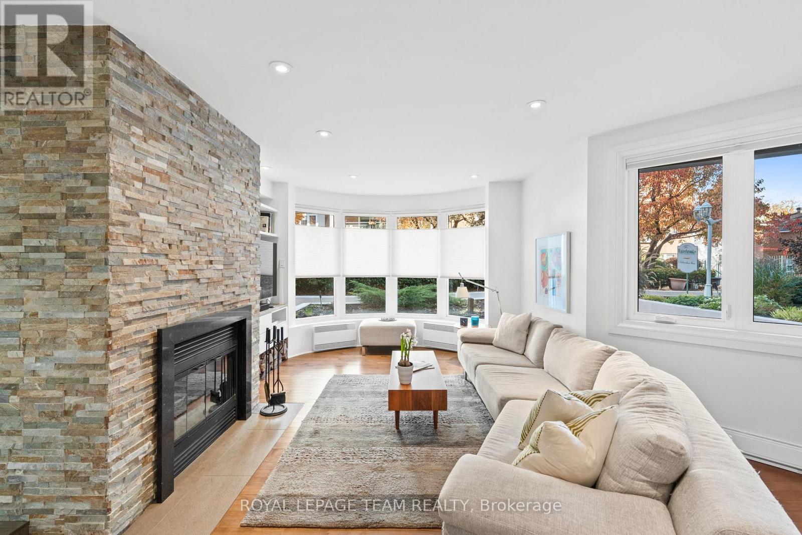 202d - 1 Columbus Avenue, Ottawa, Ontario  K1K 4L1 - Photo 6 - X12977994