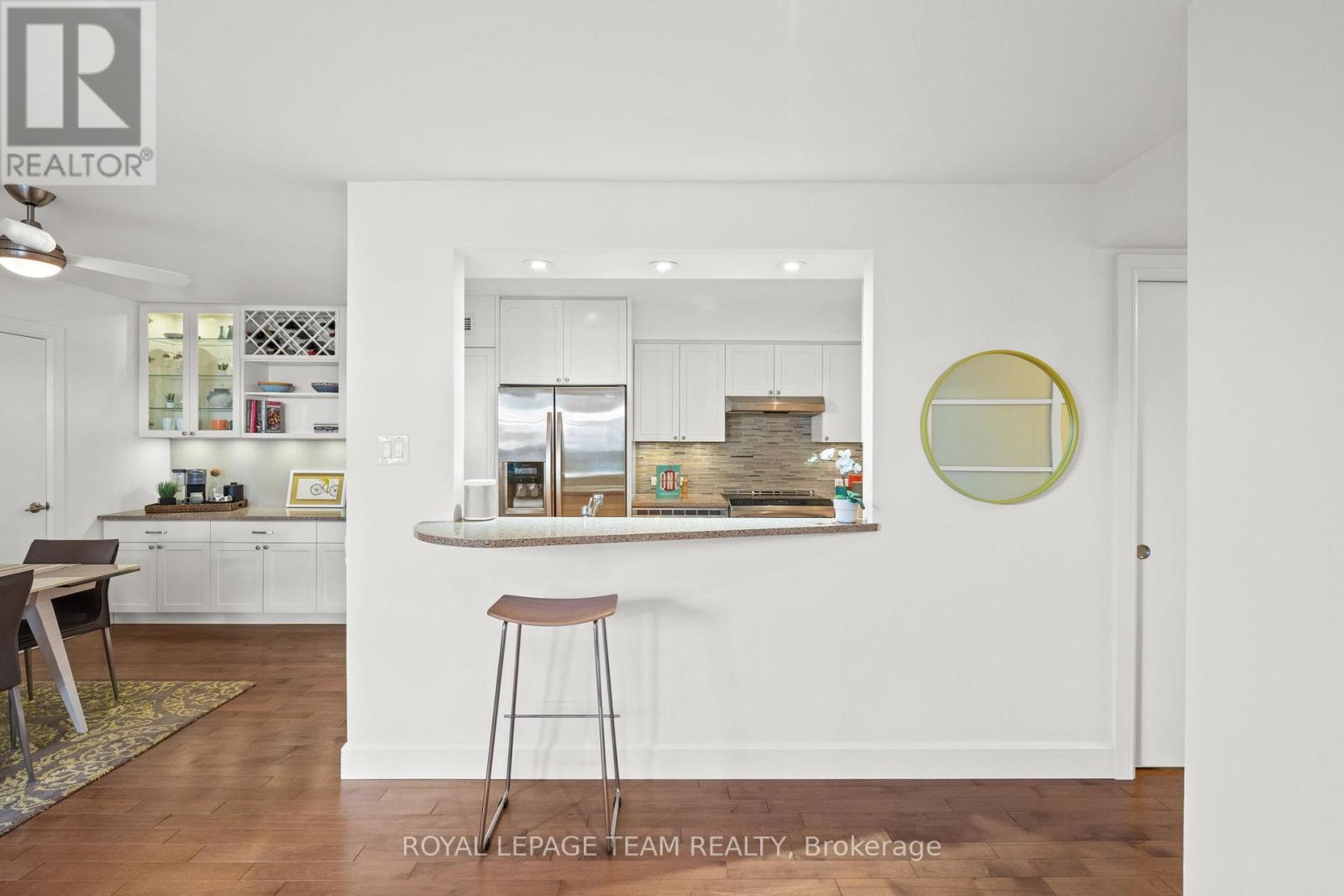 202d - 1 Columbus Avenue, Ottawa, Ontario  K1K 4L1 - Photo 8 - X12977994