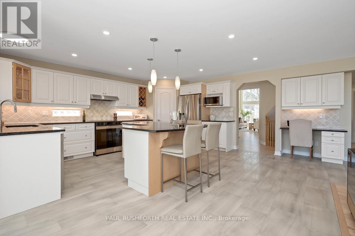 22 Blackshire Circle, Ottawa, Ontario  K2J 5L8 - Photo 15 - X12978012