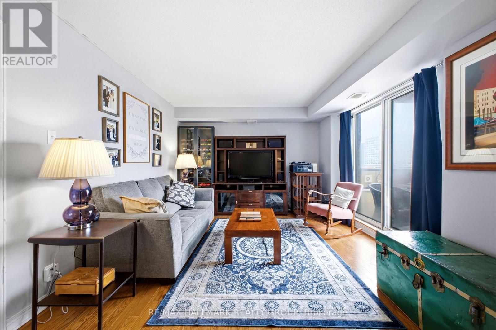 Ph13 - 429 Somerset Street W, Ottawa, Ontario  K2P 2P5 - Photo 2 - X12978076