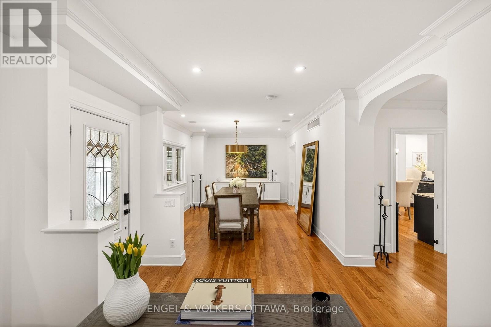 498 Queen Elizabeth Drive, Ottawa, Ontario  K1S 3N4 - Photo 11 - X12978198