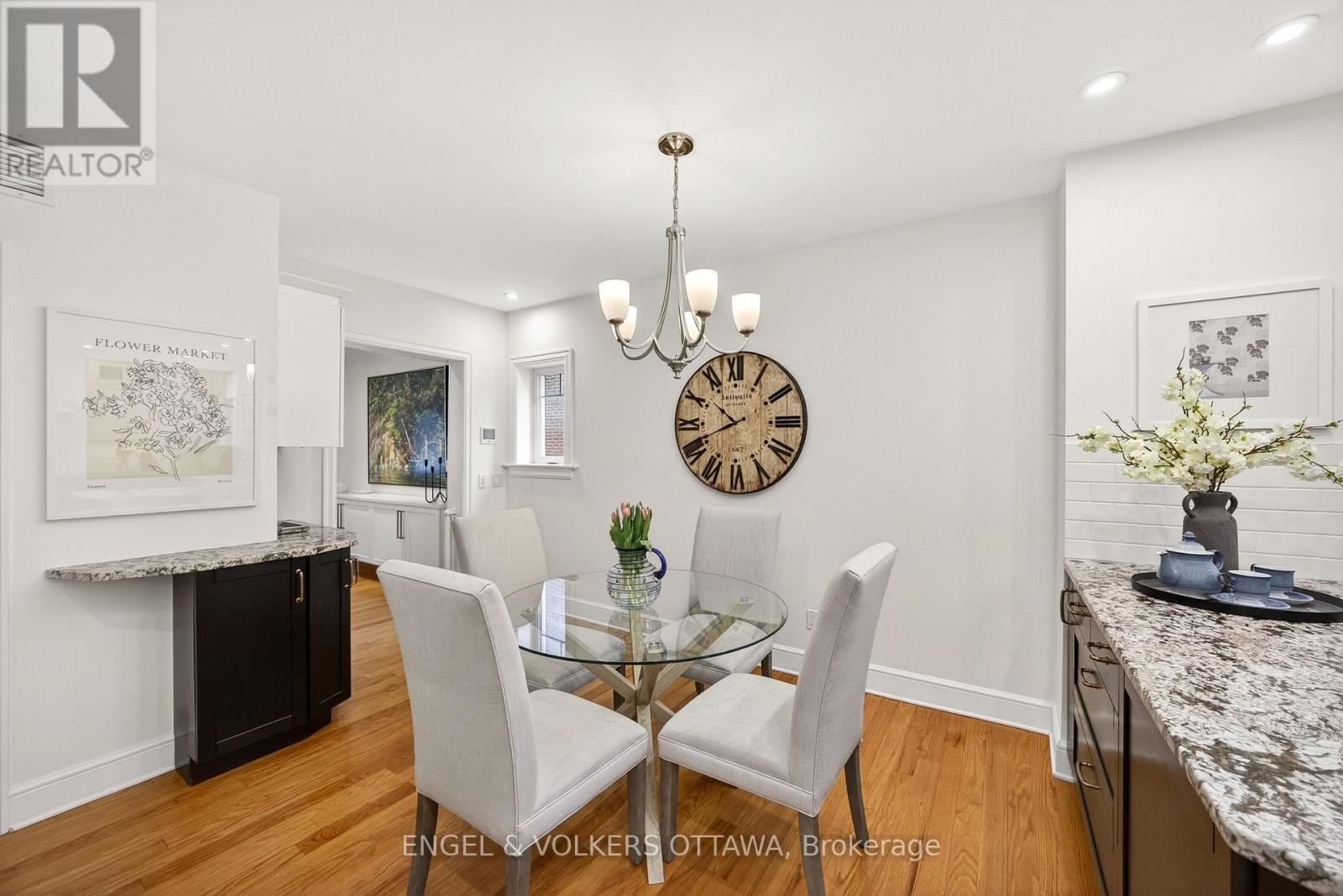 498 Queen Elizabeth Drive, Ottawa, Ontario  K1S 3N4 - Photo 13 - X12978198