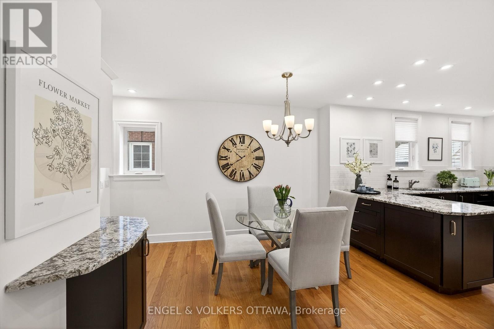 498 Queen Elizabeth Drive, Ottawa, Ontario  K1S 3N4 - Photo 14 - X12978198