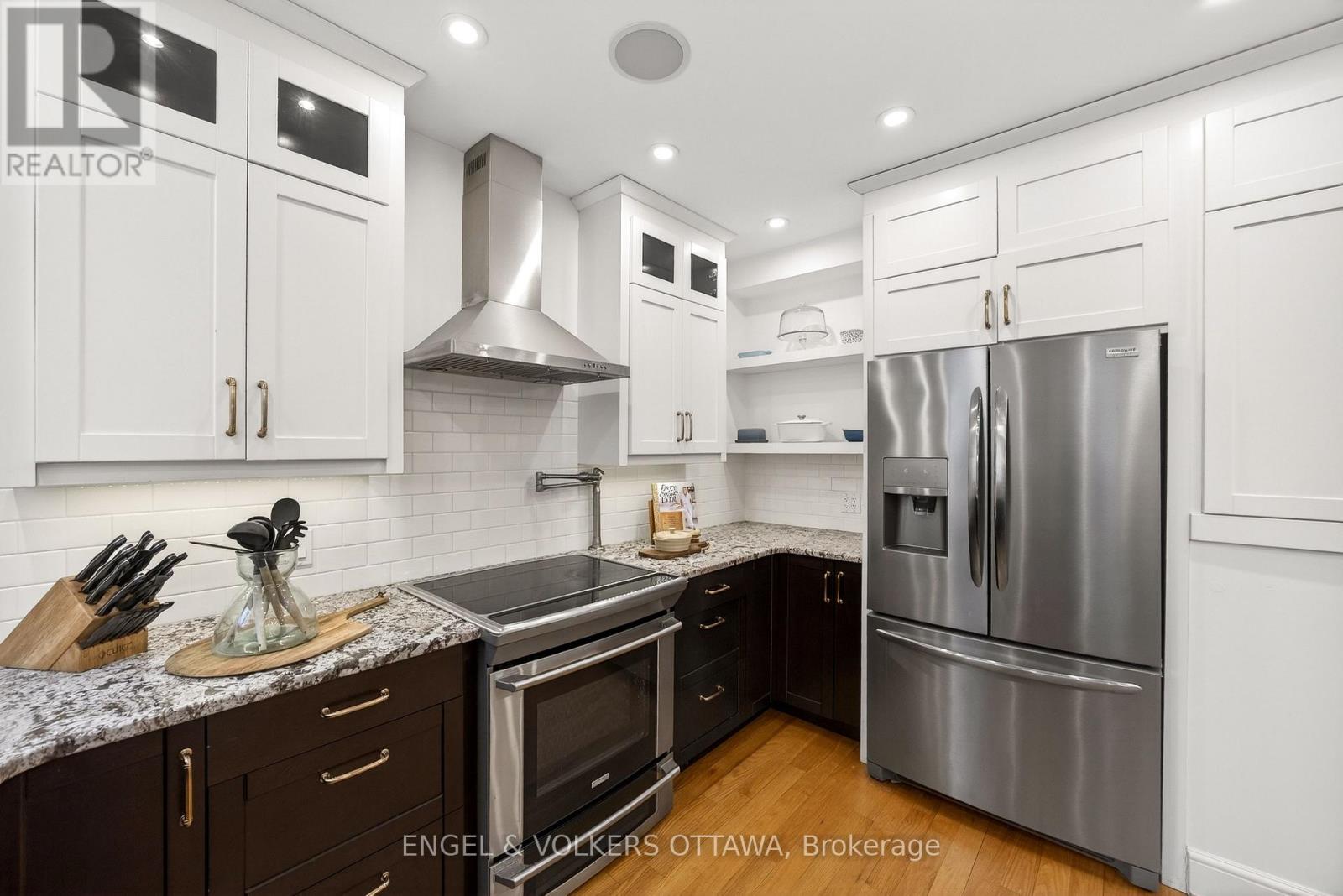 498 Queen Elizabeth Drive, Ottawa, Ontario  K1S 3N4 - Photo 16 - X12978198