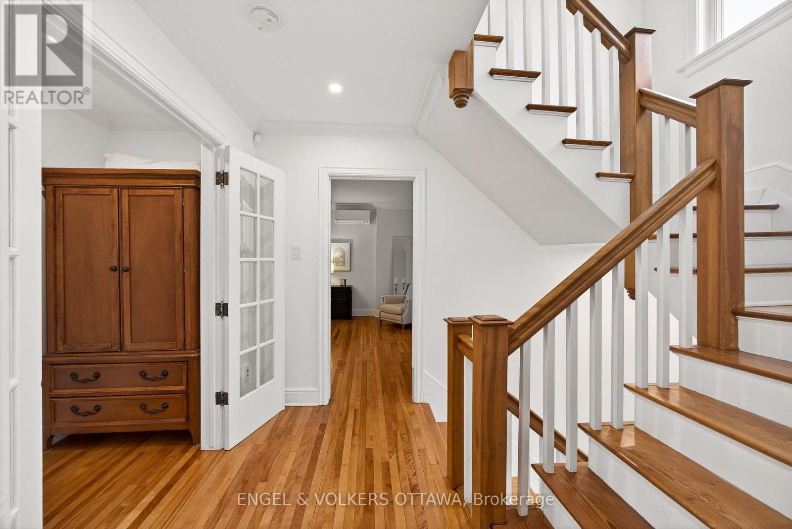 498 Queen Elizabeth Drive, Ottawa, Ontario  K1S 3N4 - Photo 21 - X12978198