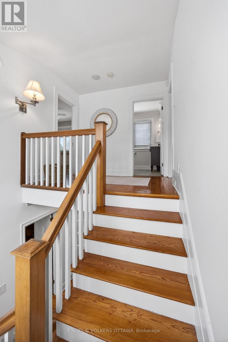 498 Queen Elizabeth Drive, Ottawa, Ontario  K1S 3N4 - Photo 33 - X12978198