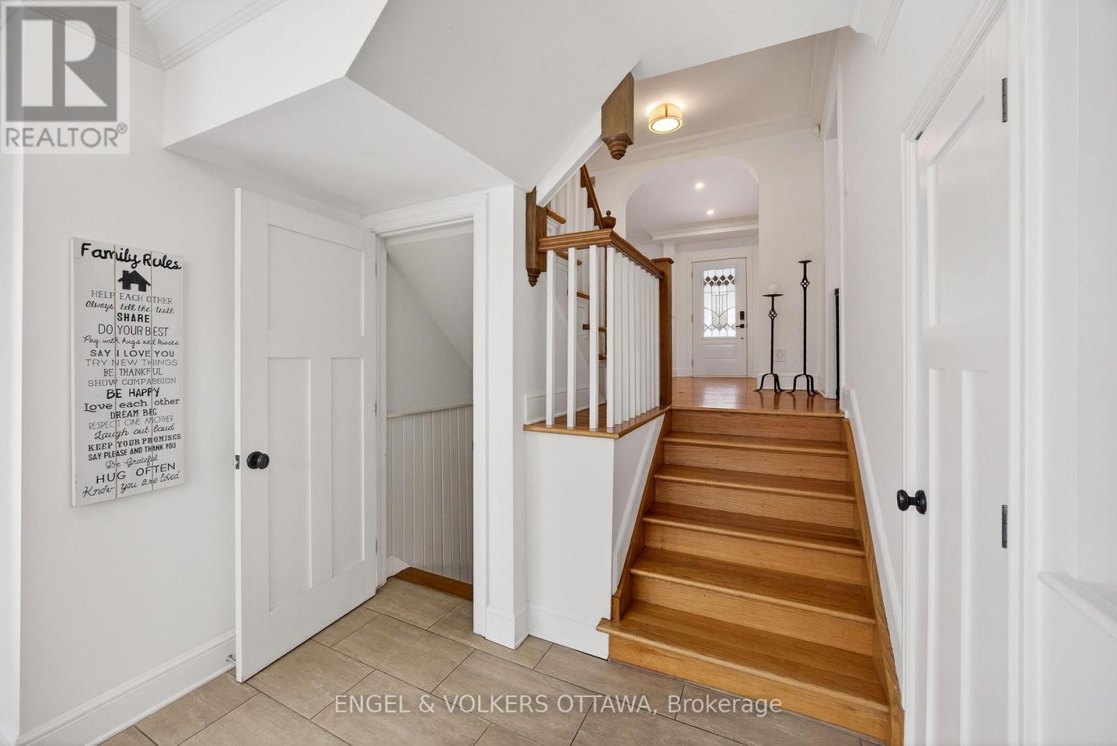 498 Queen Elizabeth Drive, Ottawa, Ontario  K1S 3N4 - Photo 39 - X12978198