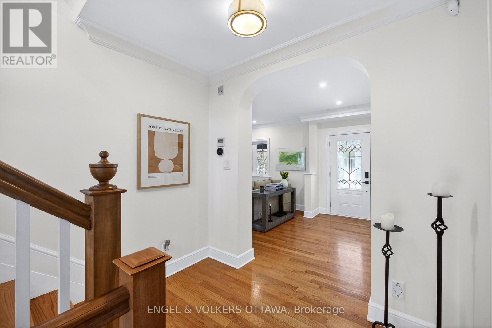 498 Queen Elizabeth Drive, Ottawa, Ontario  K1S 3N4 - Photo 4 - X12978198