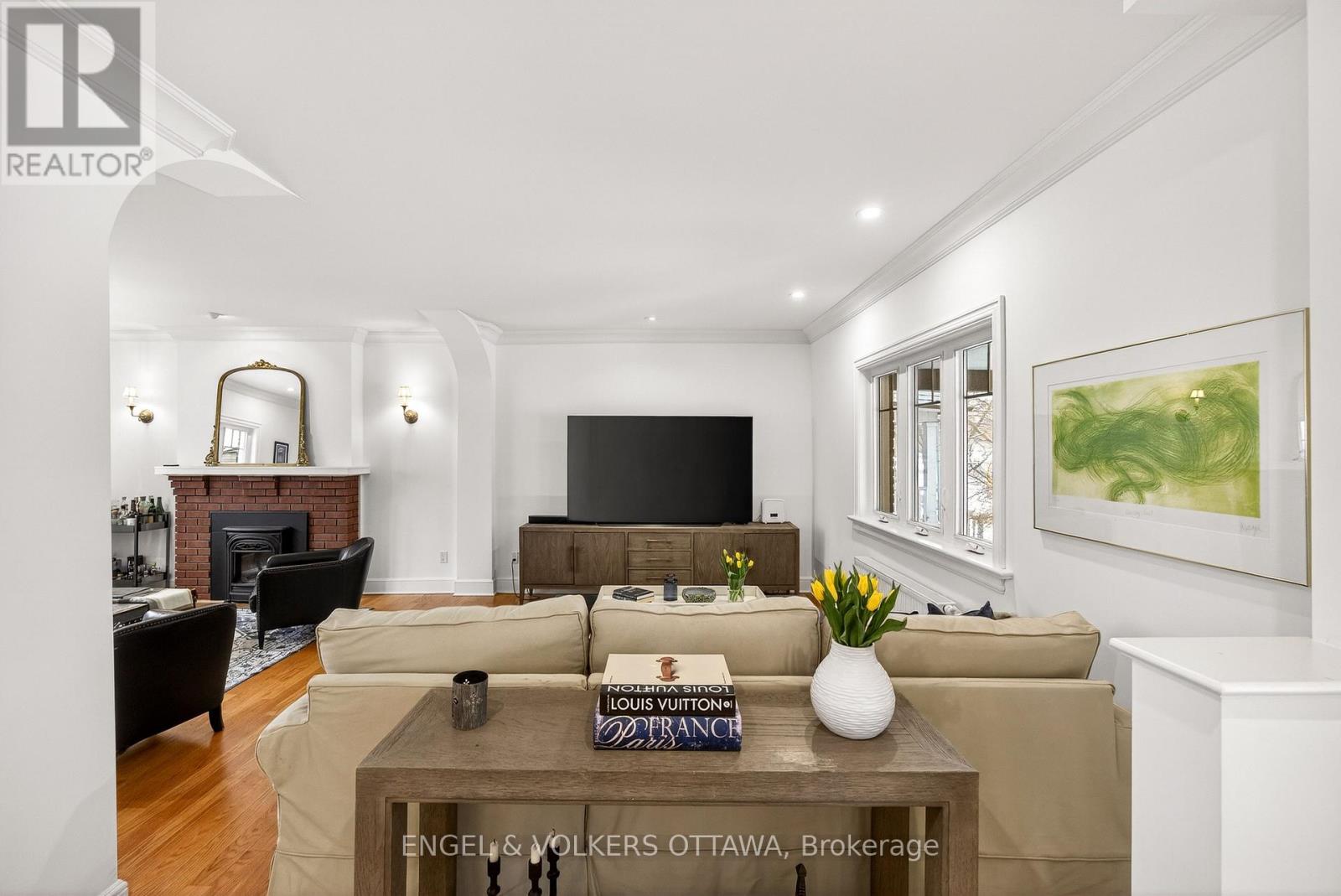 498 Queen Elizabeth Drive, Ottawa, Ontario  K1S 3N4 - Photo 6 - X12978198