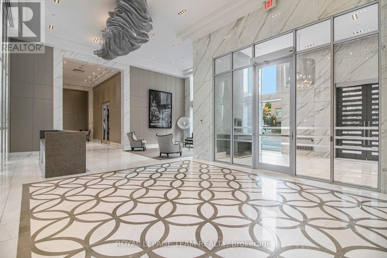 406 - 111 Champagne Avenue S, Ottawa, Ontario  K1S 5V3 - Photo 4 - X12978204