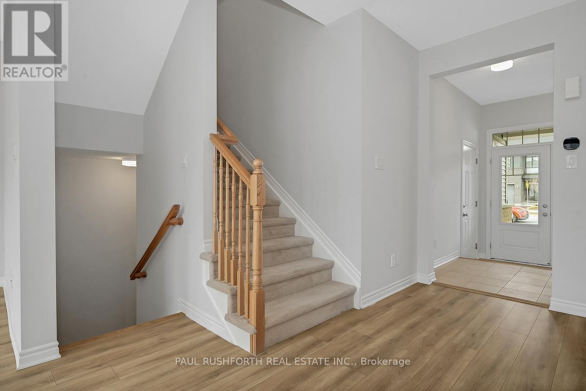 422 Cope Drive, Ottawa, Ontario  K2V 0P8 - Photo 5 - X12978216