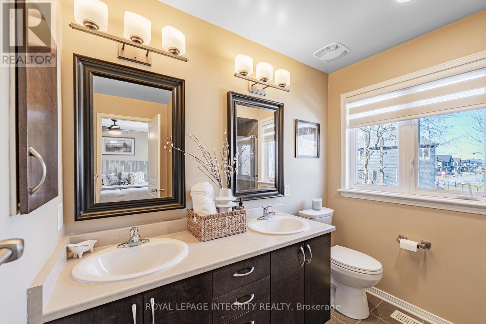 349 Celtic Ridge Crescent, Ottawa, Ontario  K2W 0B6 - Photo 25 - X12978232