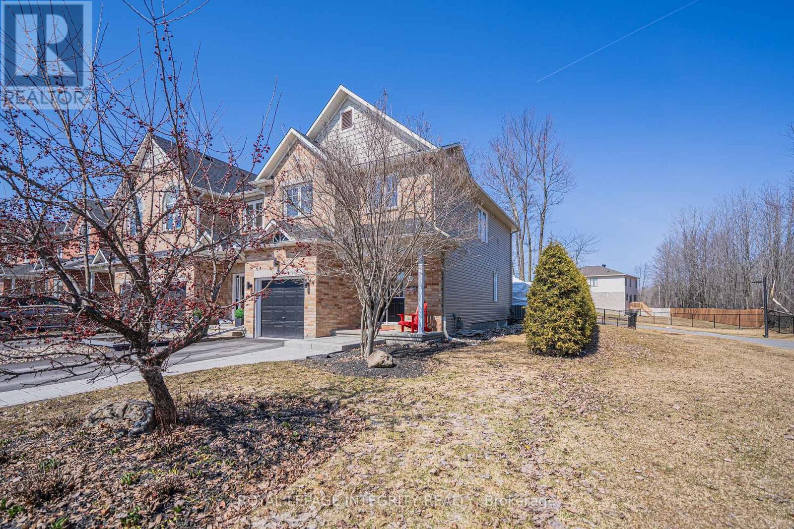 349 Celtic Ridge Crescent, Ottawa, Ontario  K2W 0B6 - Photo 3 - X12978232