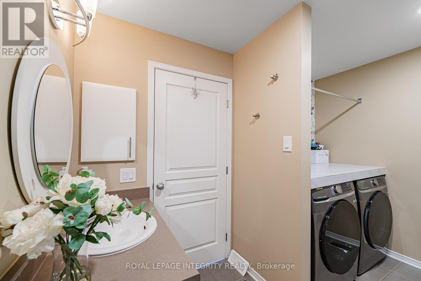 349 Celtic Ridge Crescent, Ottawa, Ontario  K2W 0B6 - Photo 32 - X12978232