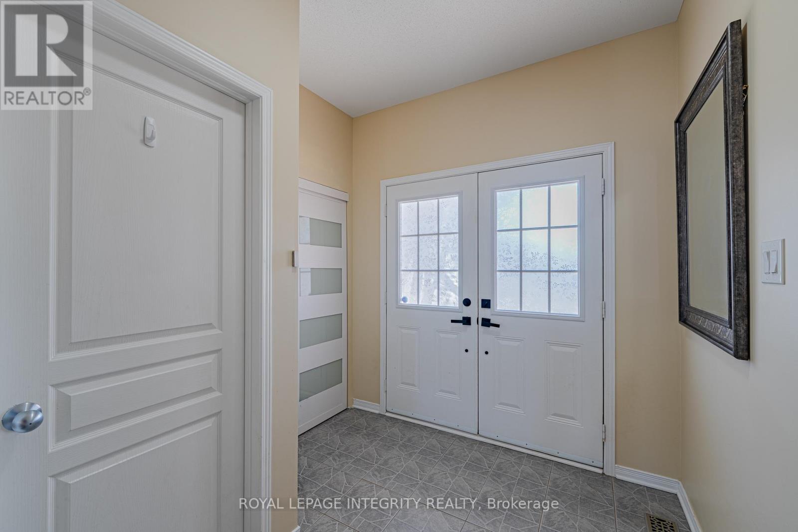 349 Celtic Ridge Crescent, Ottawa, Ontario  K2W 0B6 - Photo 5 - X12978232