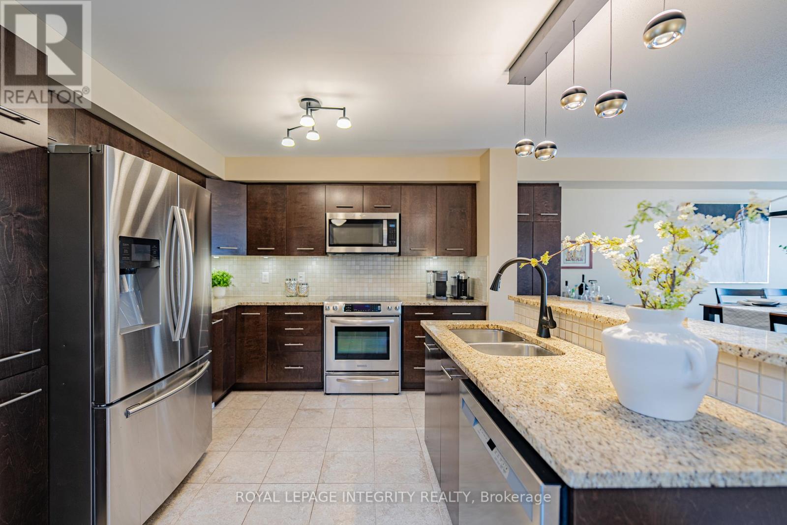 349 Celtic Ridge Crescent, Ottawa, Ontario  K2W 0B6 - Photo 8 - X12978232