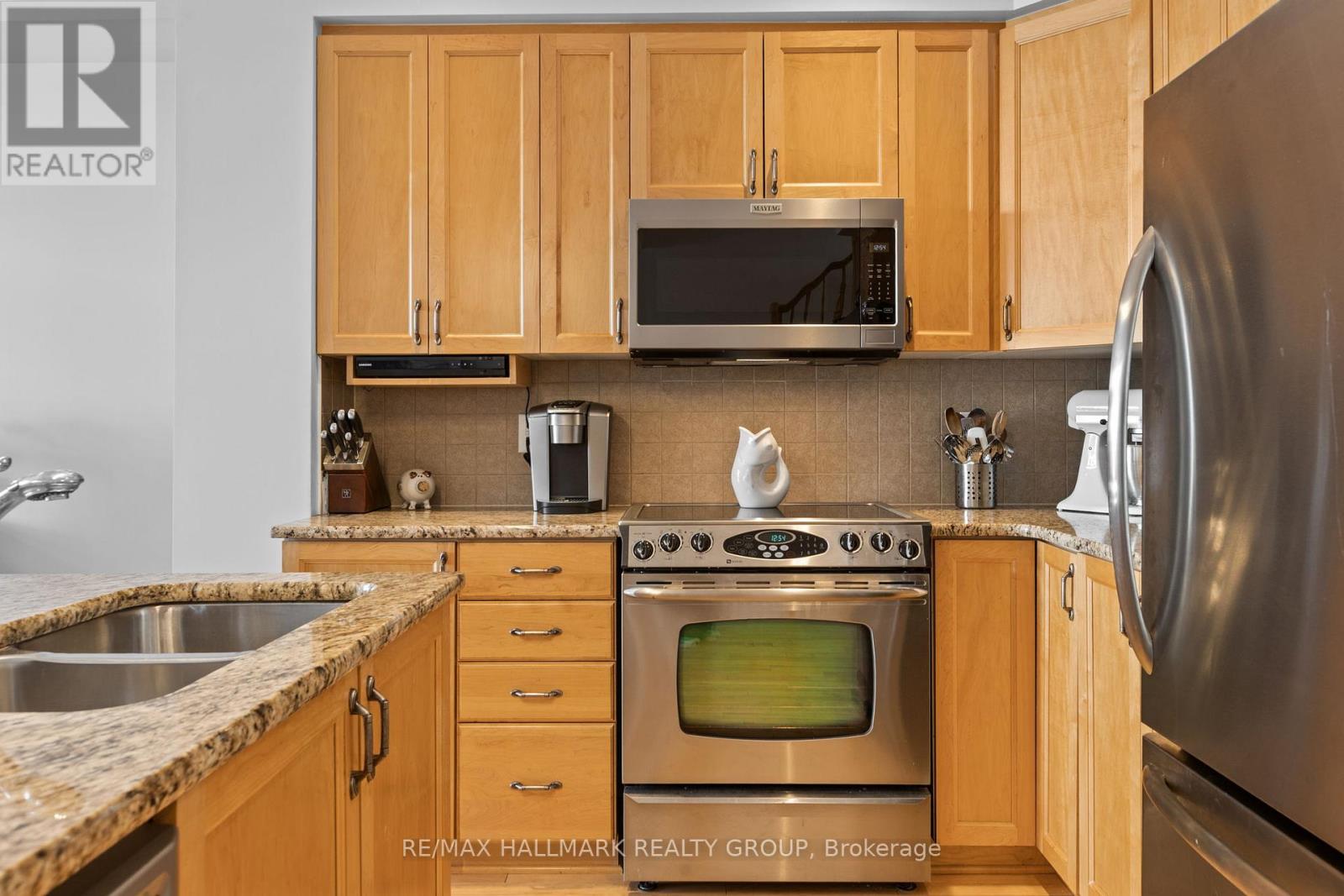 219 Jersey Tea Circle, Ottawa, Ontario  K1V 2L4 - Photo 12 - X12978234