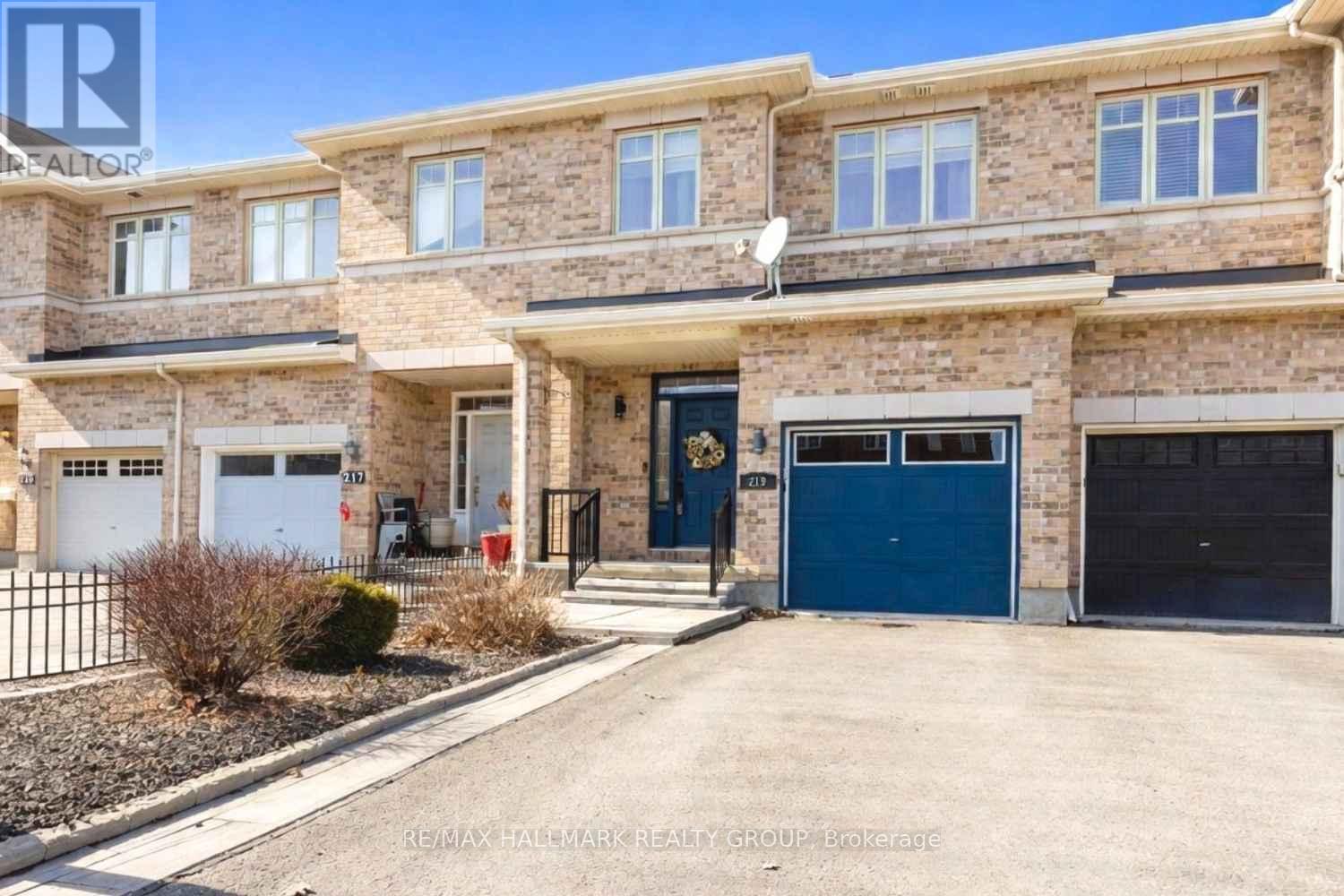 219 Jersey Tea Circle, Ottawa, Ontario  K1V 2L4 - Photo 2 - X12978234