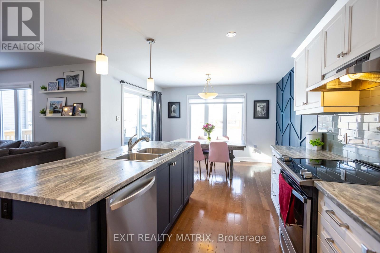 273 Central Park Boulevard, Russell, Ontario  K4R 0E9 - Photo 13 - X12978246