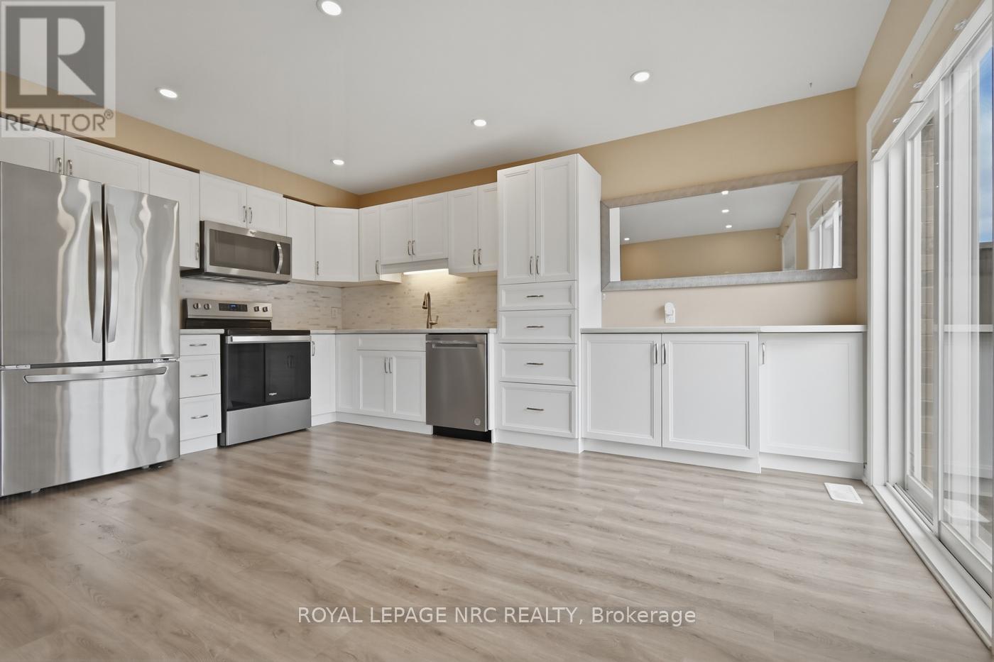 323 Silverwood Avenue, Welland, Ontario  L3C 0C5 - Photo 23 - X12977986