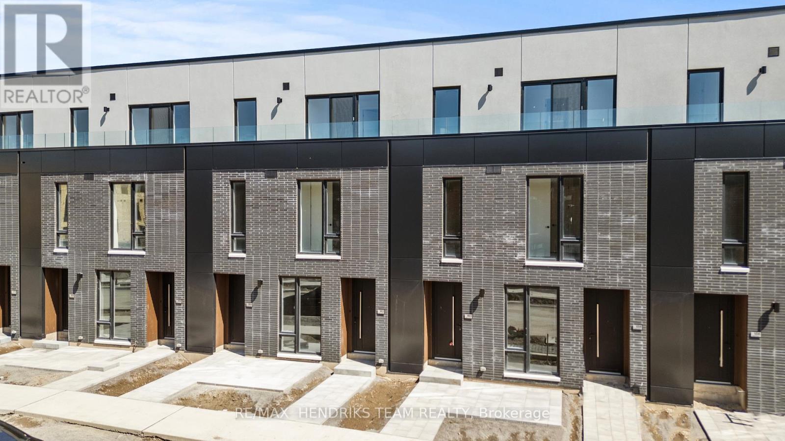 160 Everett Common, St. Catharines, Ontario  L2P 0G7 - Photo 2 - X12978256