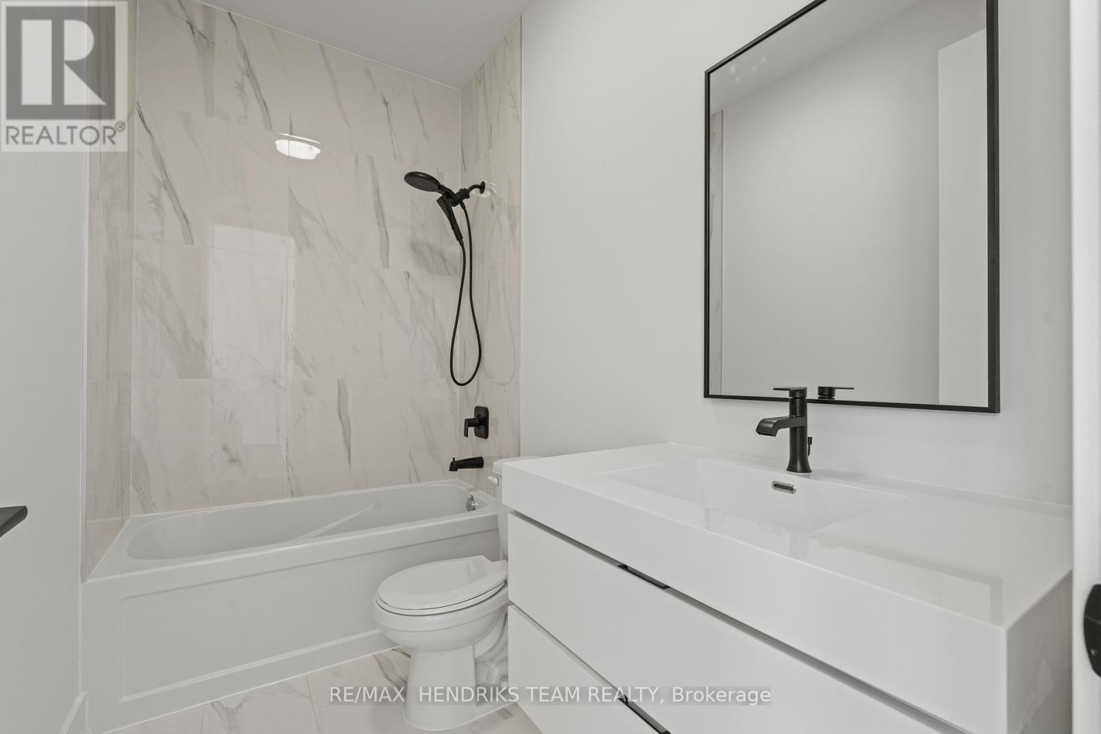 160 Everett Common, St. Catharines, Ontario  L2P 0G7 - Photo 22 - X12978256