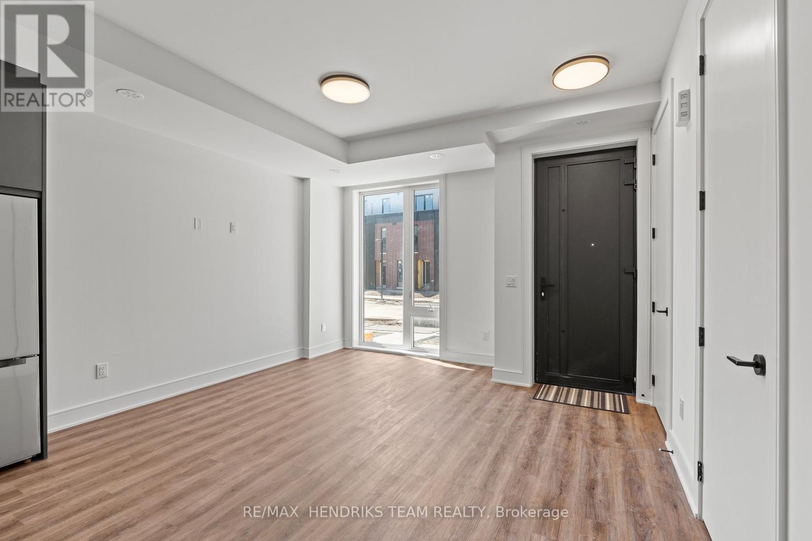 160 Everett Common, St. Catharines, Ontario  L2P 0G7 - Photo 6 - X12978256