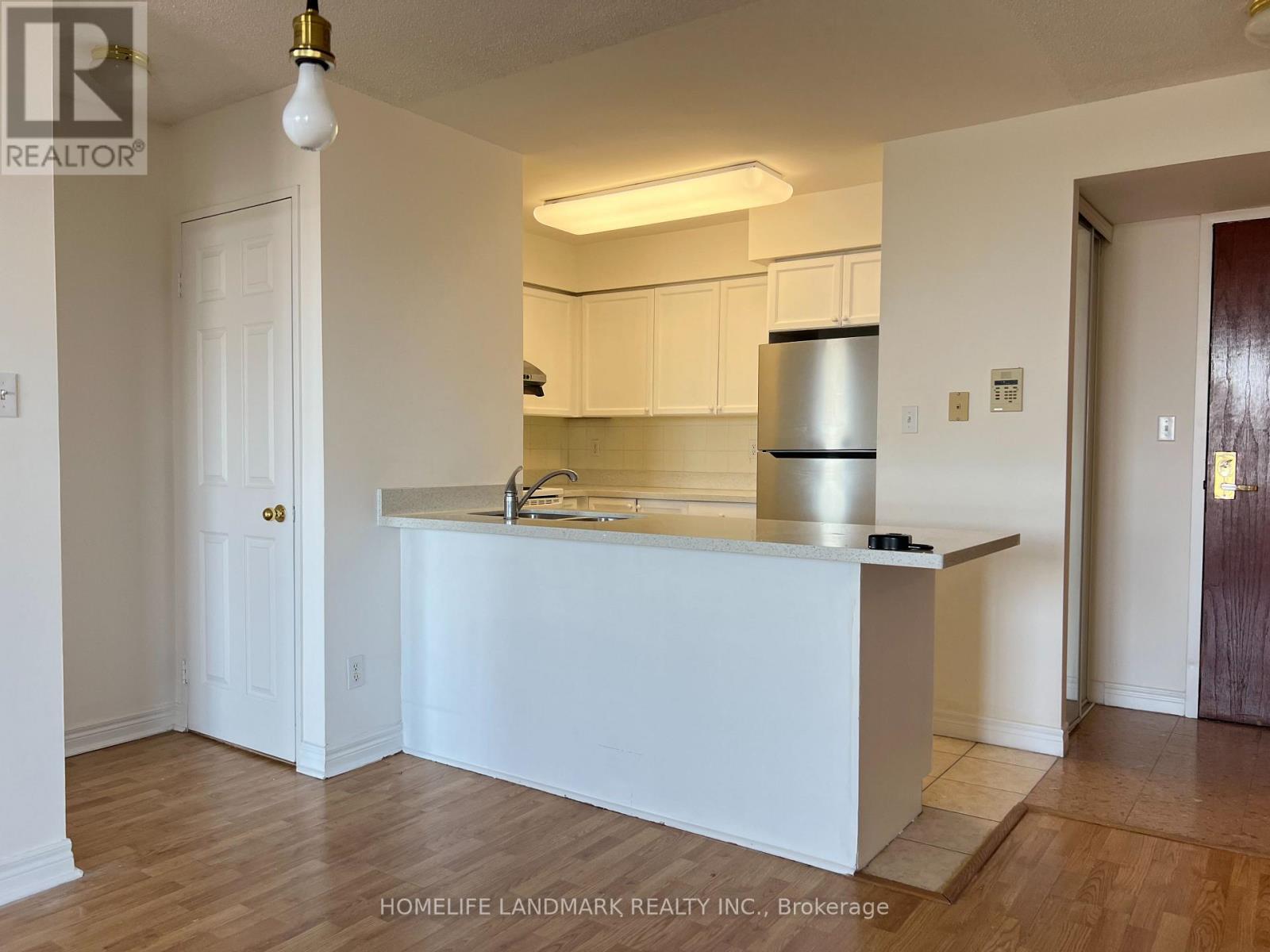 909 - 28 Empress Avenue, Toronto, Ontario  M2N 6Z7 - Photo 5 - C12967302