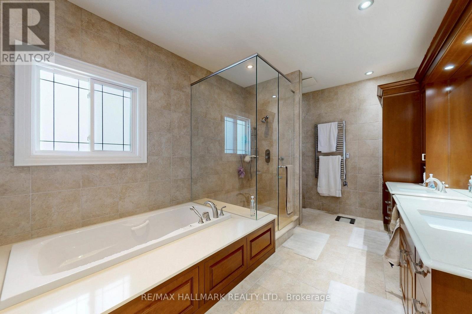 67 Grayfield Drive, Whitchurch-Stouffville, Ontario  L4A 0B1 - Photo 22 - N12646828