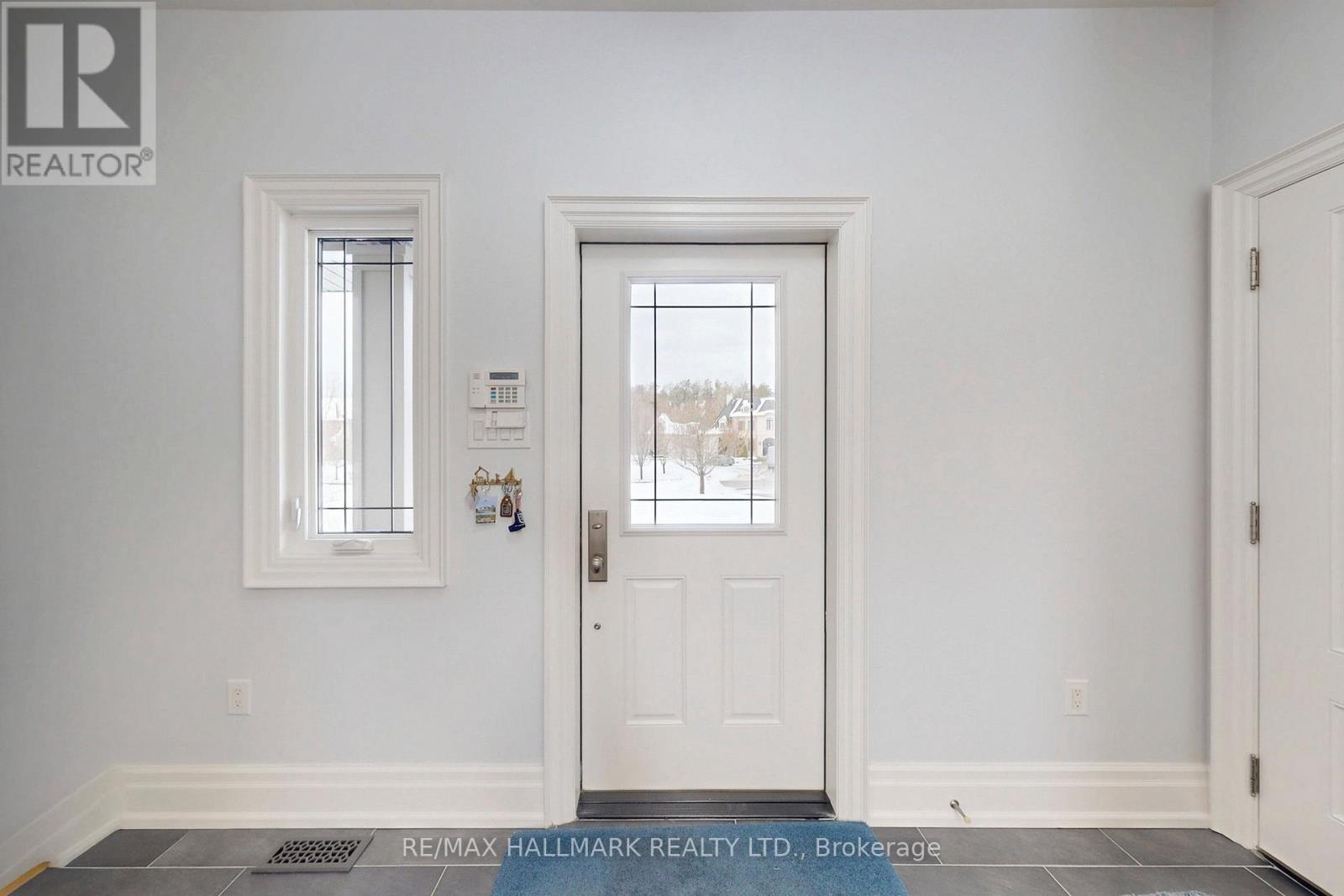 67 Grayfield Drive, Whitchurch-Stouffville, Ontario  L4A 0B1 - Photo 13 - N12646828