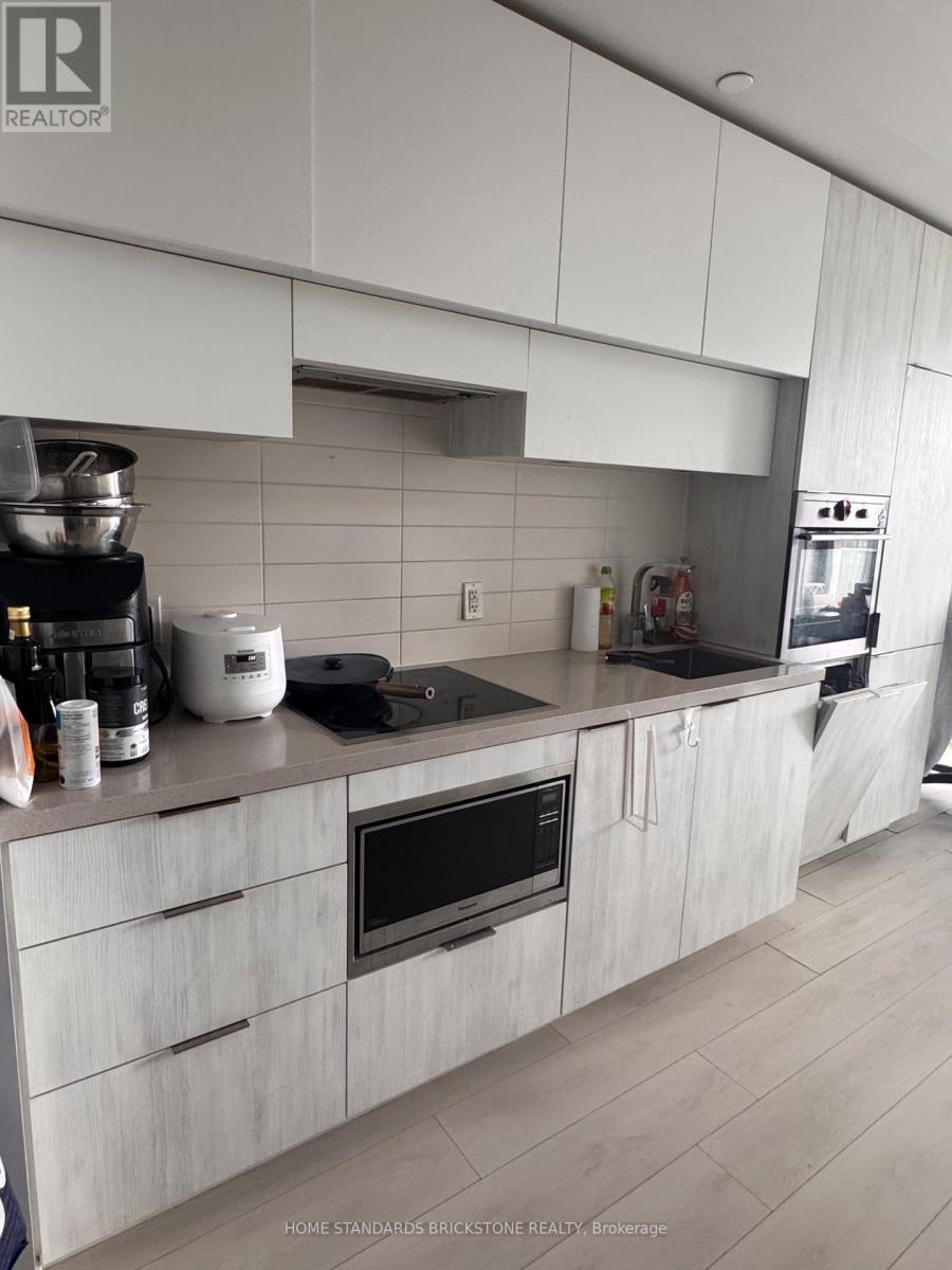 1101 - 8 EGLINTON AVENUE E, Toronto, Ontario