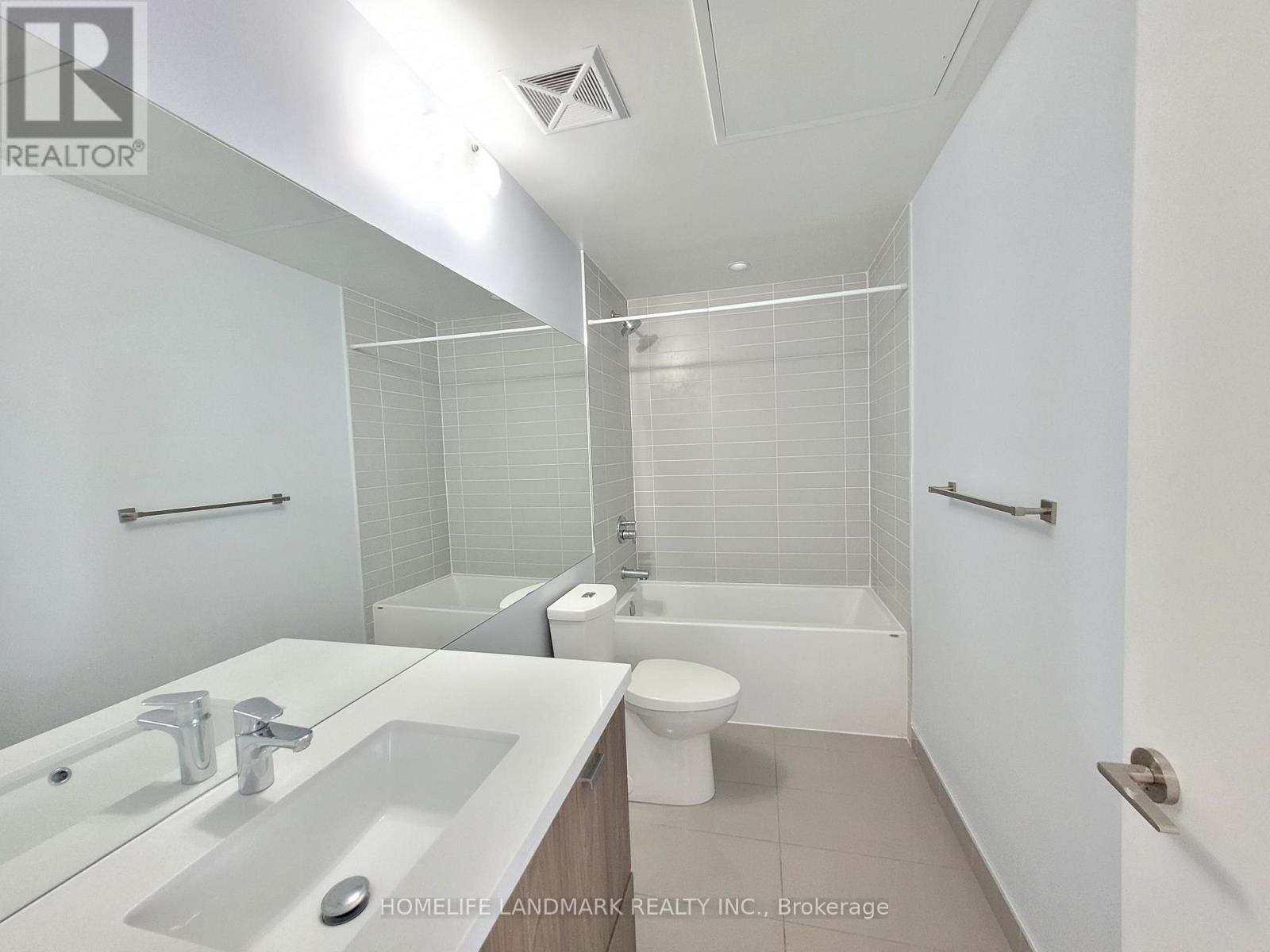 1301 - 290 Adelaide Street W, Toronto, Ontario  M5V 1P6 - Photo 5 - C12978018