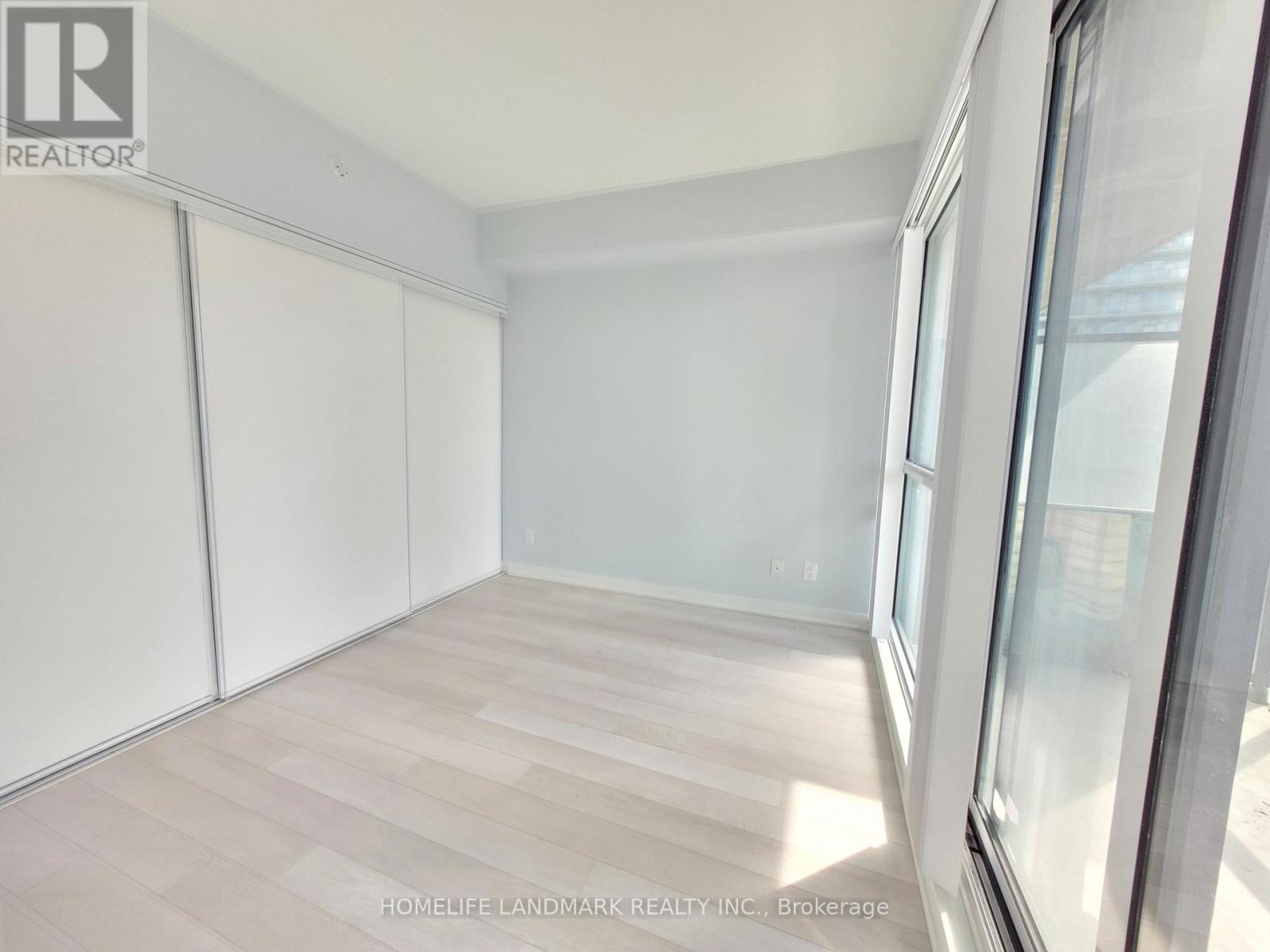 1301 - 290 Adelaide Street W, Toronto, Ontario  M5V 1P6 - Photo 6 - C12978018