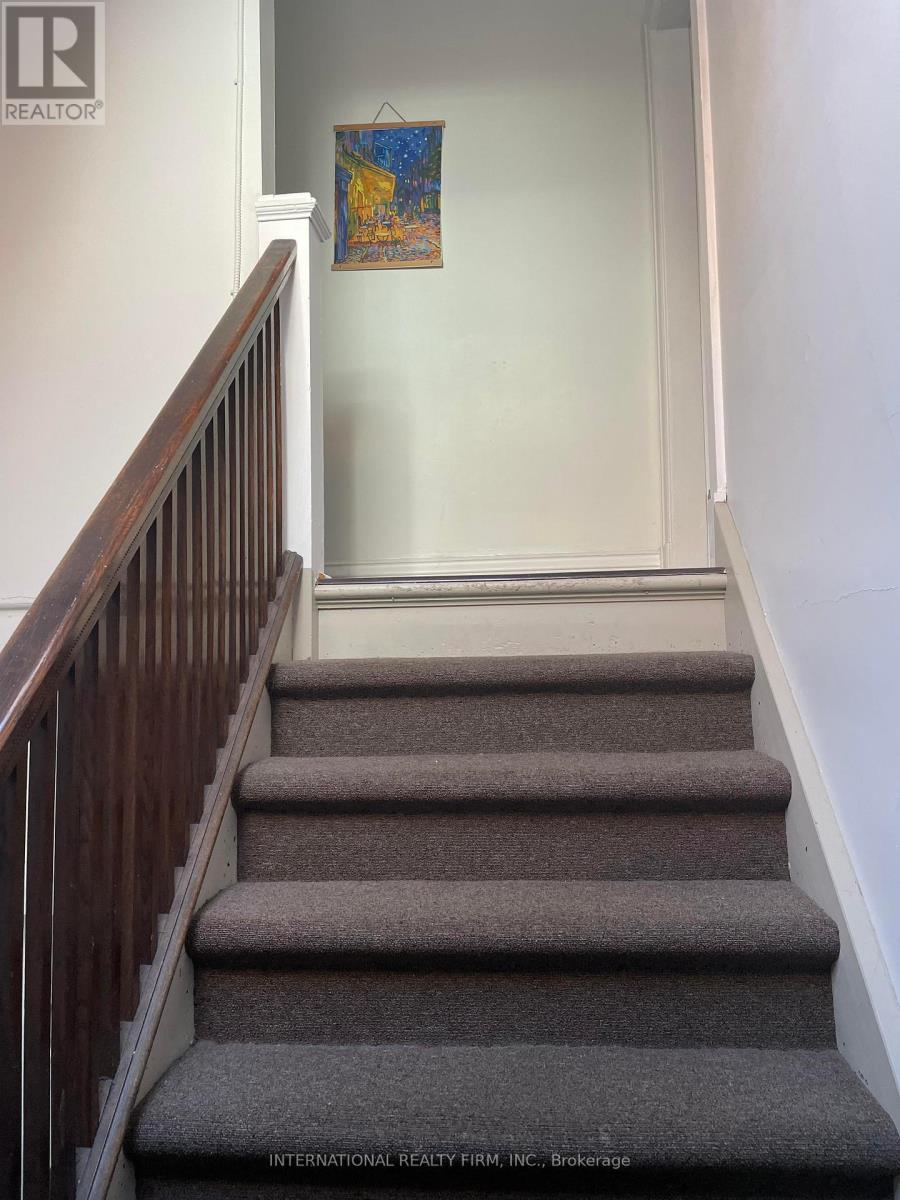 Unit D - 201 Madison Avenue, Toronto, Ontario  M5R 2S6 - Photo 4 - C12978126