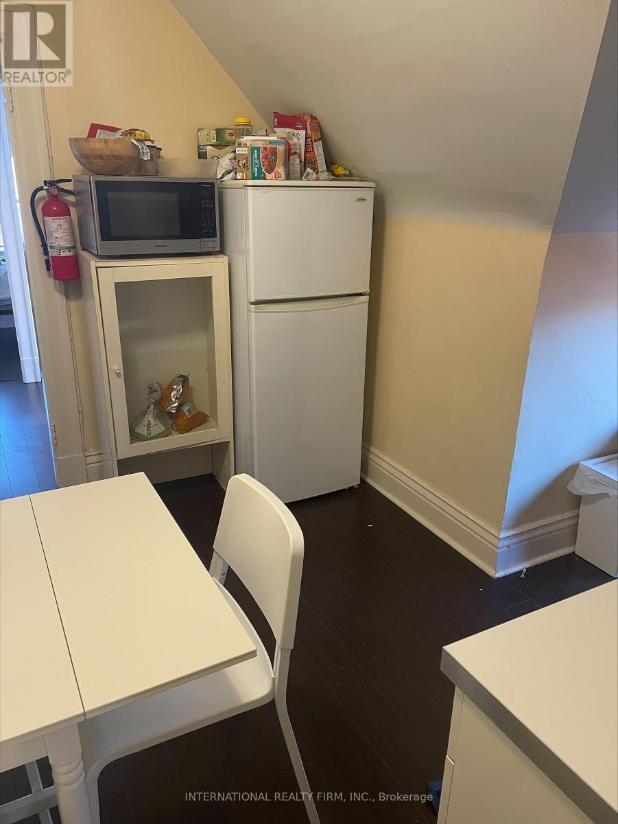 Unit D - 201 Madison Avenue, Toronto, Ontario  M5R 2S6 - Photo 8 - C12978126