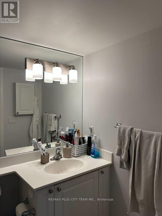 1002 - 18 Yonge Street, Toronto, Ontario  M5E 1R4 - Photo 10 - C12978158