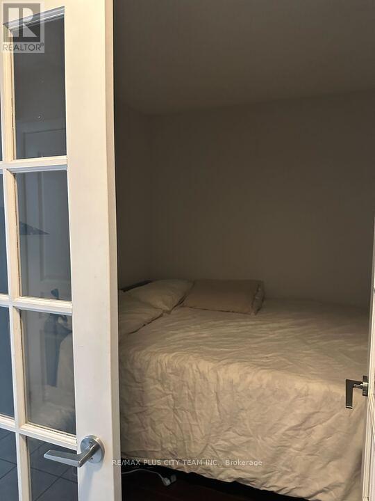 1002 - 18 Yonge Street, Toronto, Ontario  M5E 1R4 - Photo 11 - C12978158