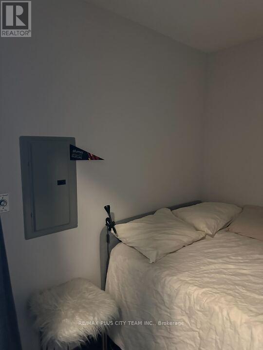 1002 - 18 Yonge Street, Toronto, Ontario  M5E 1R4 - Photo 12 - C12978158