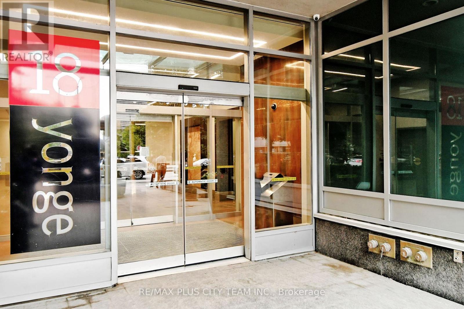 1002 - 18 Yonge Street, Toronto, Ontario  M5E 1R4 - Photo 25 - C12978158