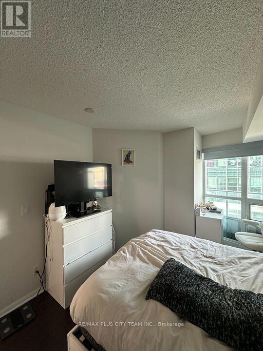 1002 - 18 Yonge Street, Toronto, Ontario  M5E 1R4 - Photo 8 - C12978158