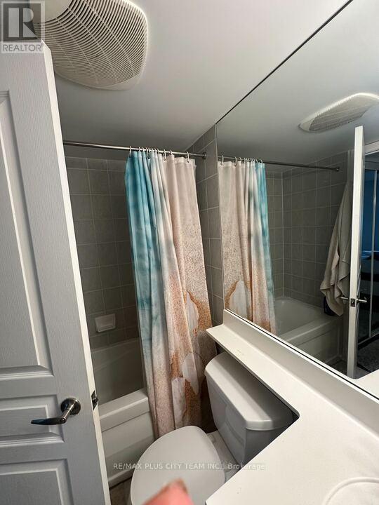 1002 - 18 Yonge Street, Toronto, Ontario  M5E 1R4 - Photo 9 - C12978158