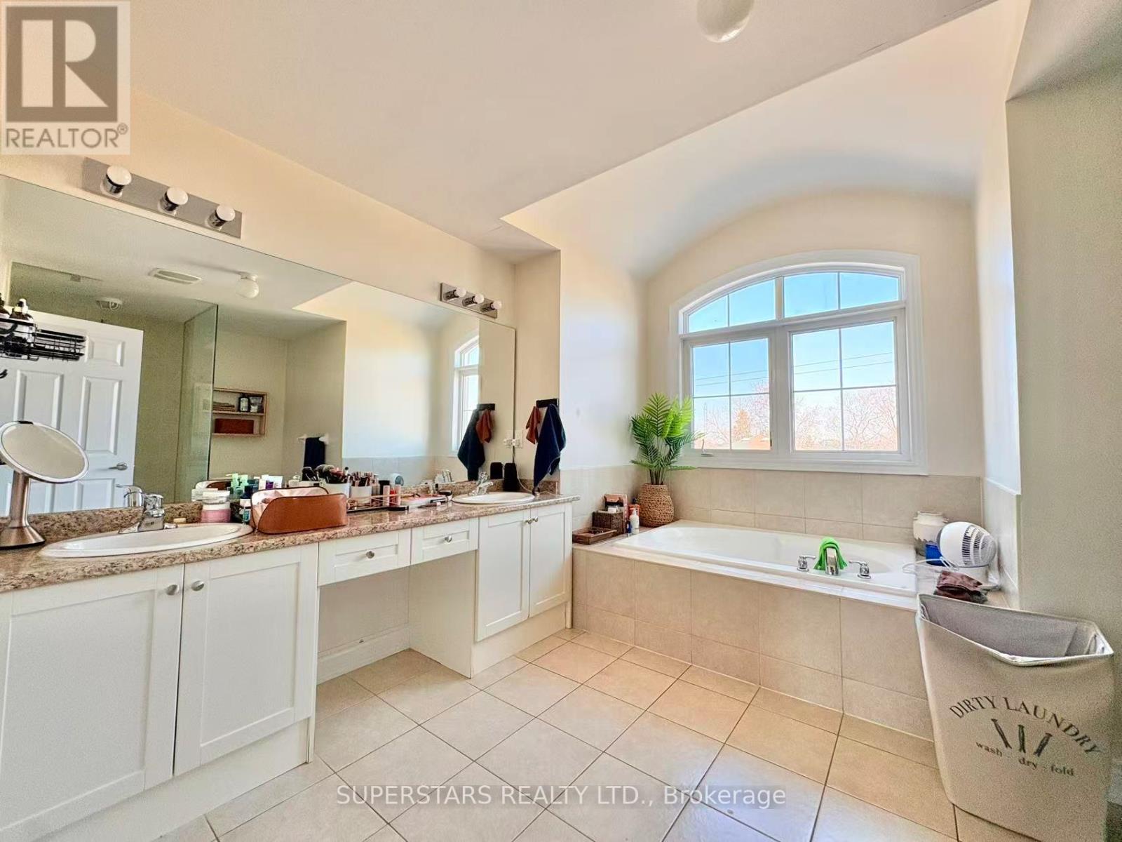 137a Finch Avenue E, Toronto, Ontario  M2N 0H7 - Photo 13 - C12978160