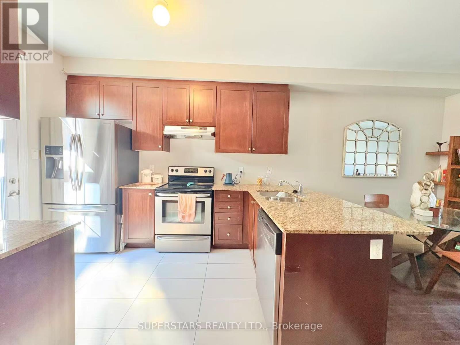 137a Finch Avenue E, Toronto, Ontario  M2N 0H7 - Photo 7 - C12978160