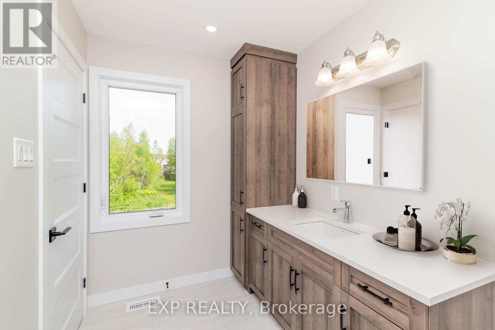 140 Elizabeth Crescent, North Dundas, Ontario  K0A 2M0 - Photo 14 - X12972606