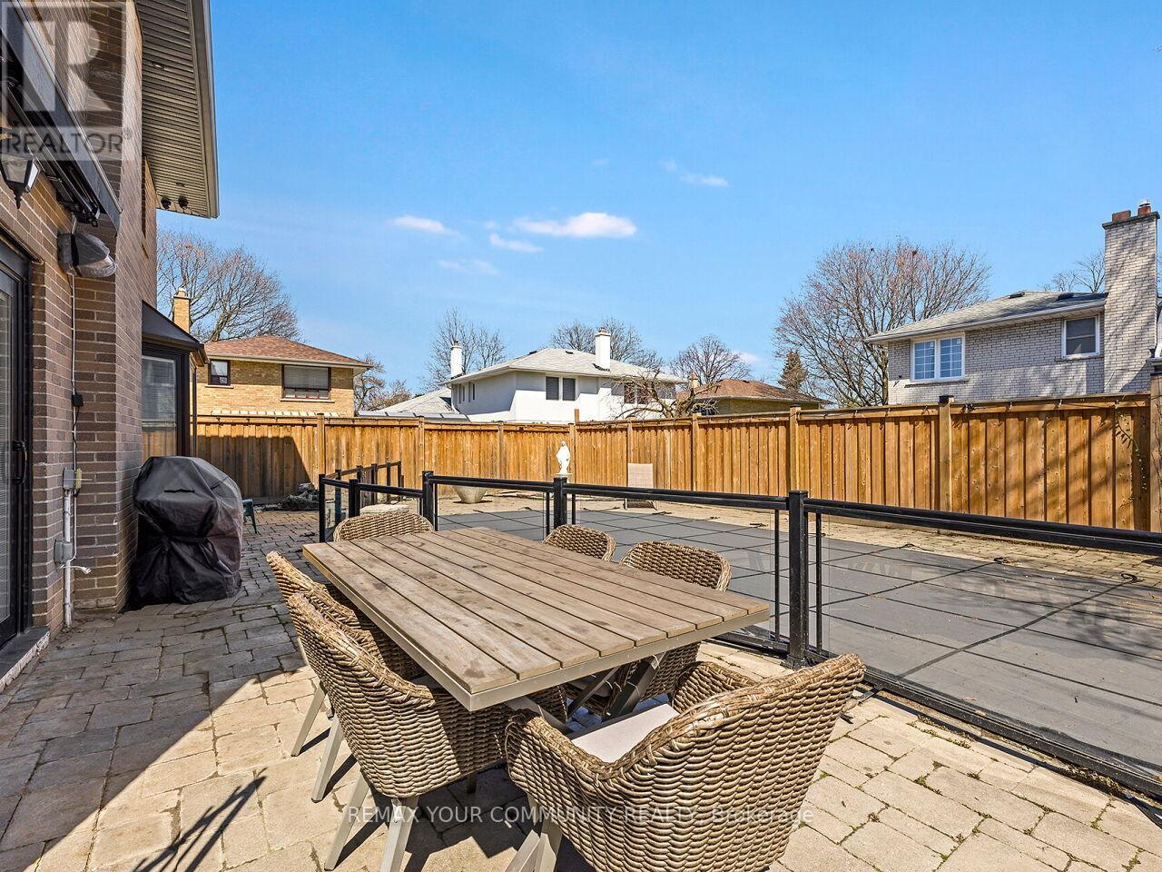 239 Wincott Drive, Toronto, Ontario  M9R 2R6 - Photo 43 - W12977792