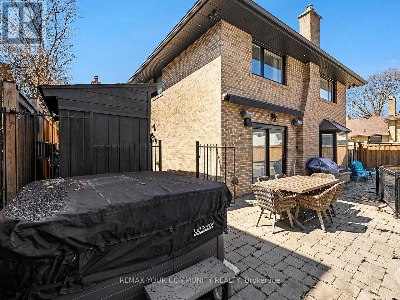 239 Wincott Drive, Toronto, Ontario  M9R 2R6 - Photo 44 - W12977792