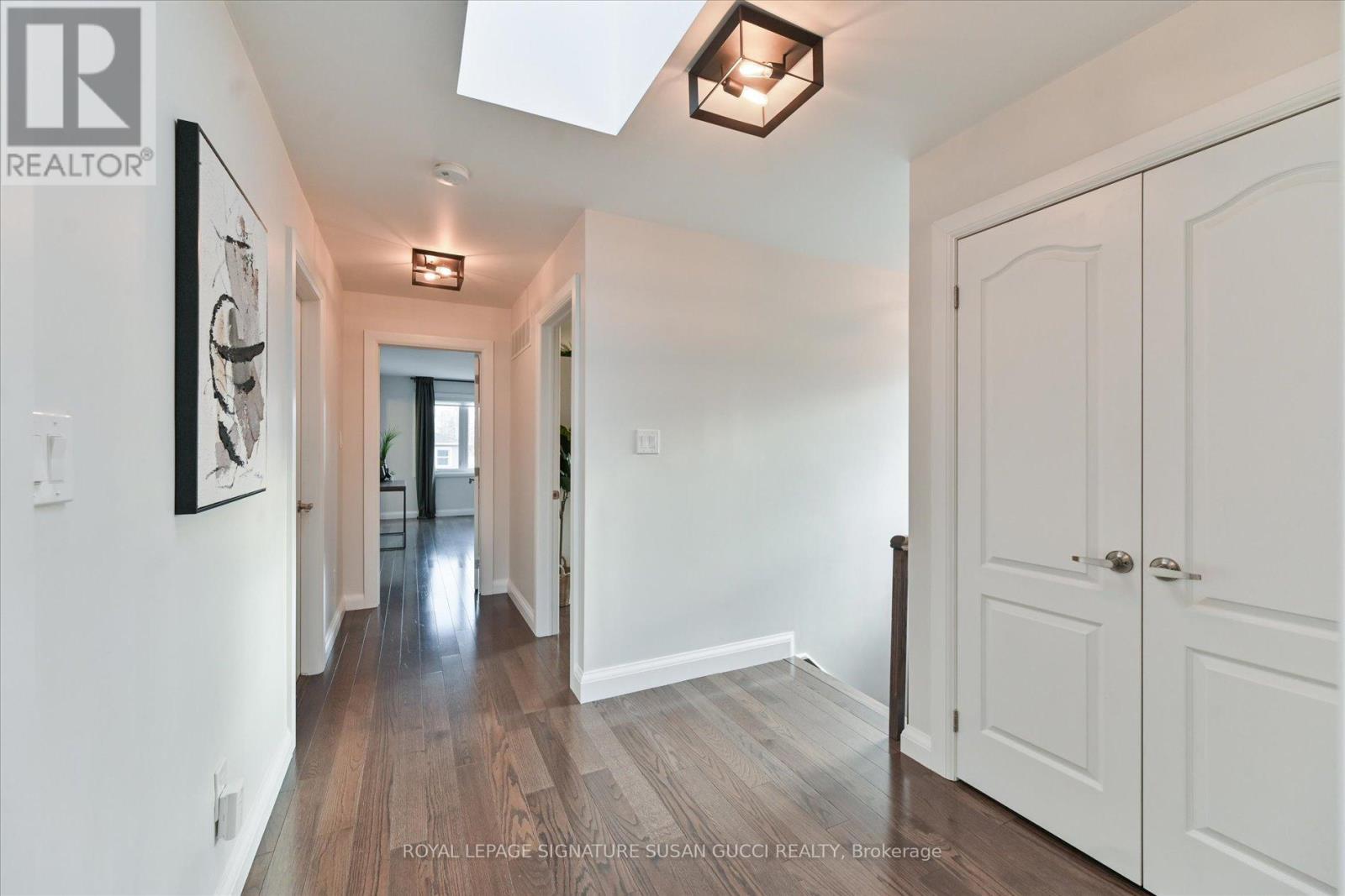 811 Cosburn Avenue, Toronto, Ontario  M4C 2V9 - Photo 24 - E12977922