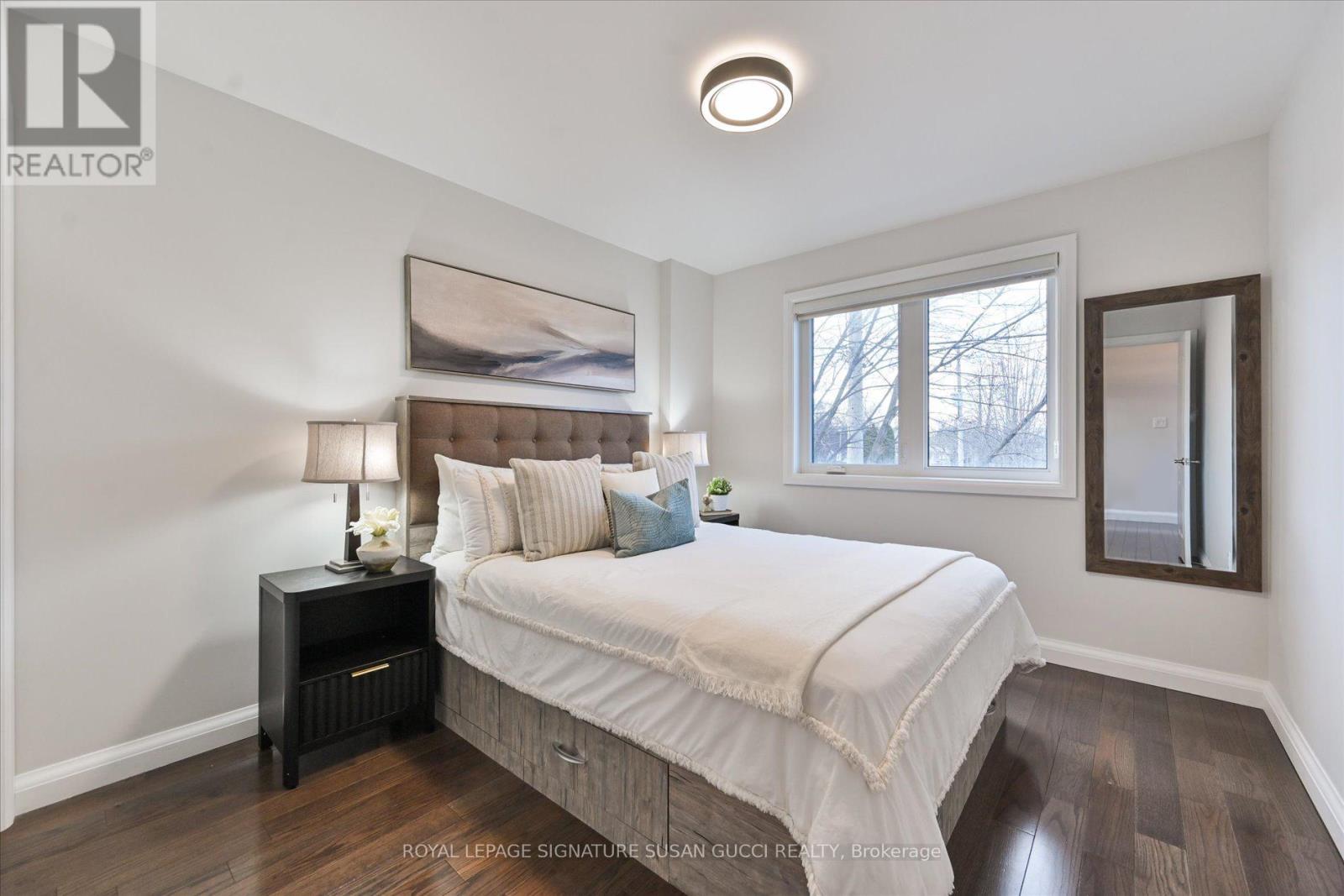 811 Cosburn Avenue, Toronto, Ontario  M4C 2V9 - Photo 31 - E12977922