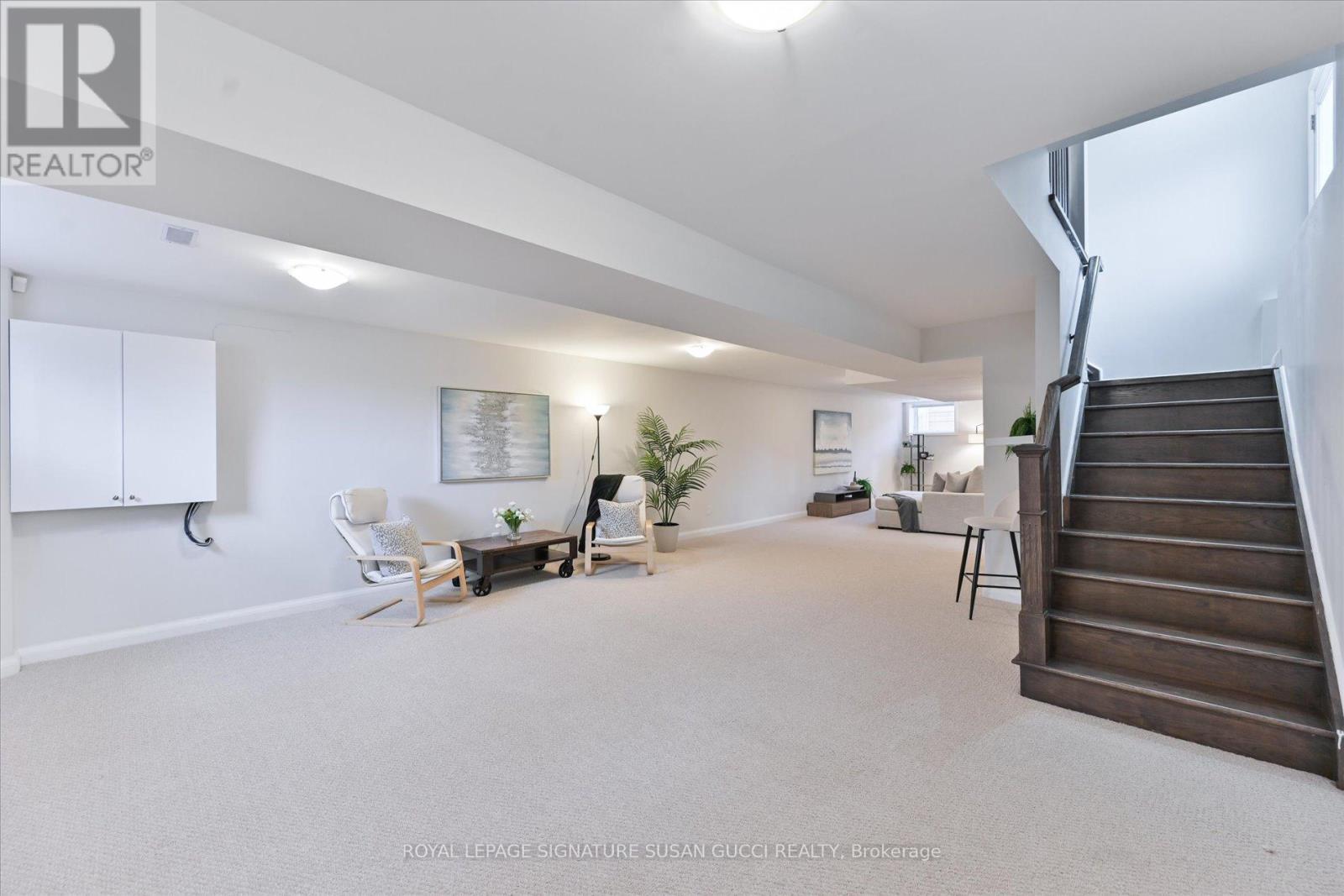 811 Cosburn Avenue, Toronto, Ontario  M4C 2V9 - Photo 35 - E12977922